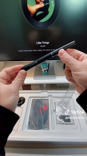 Unboxing the Huion Kamvas 16 (Gen 3) Drawing Tablet