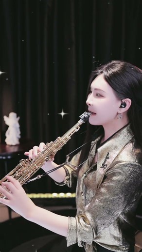 媛宝在直播里吹出的这一段萨克斯旋律 轻柔又迷人让人忍不住多听几遍 #SaxophoneFlowMusic #LiveSaxMoment #JazzSaxStyle #ShortsMusic