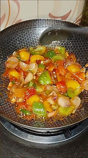 Easy Chilli Chicken at Home | Juicy Chilli Chicken | Elio Cooks