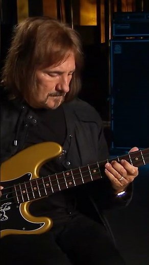 Tony Iommi & Geezer Butler playing the iconic "Paranoid"
