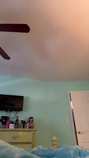 Finding Comfort at Auntie's House: A Heartwarming POV