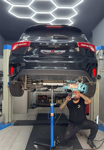 Scarico con doppia valvola Ford Focus #fordfocus #ford #tuning