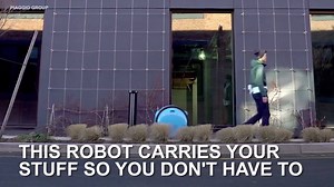 This robot can carry your groceries for you. ;) روبوت يمكن أن يحمل البقالة الخاصة بك credit Piaggio Group | Gaza FM Magazine