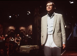 Jim Carrey Lost Himself Playing Andy Kaufman in 'Man on the Moon'