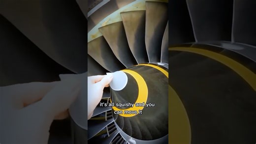Why airplane engine spinners have rubber tips