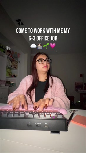 my day was filled with LITERALLY back to back payrolls 👩🏻‍💻 i didn’t even take a lunch and clocked out way later than i wanted too, so be nice to your payroll people 😭💗🤭 #foryoupage #keyboardasmr #typingasmr #payroll #dataentry