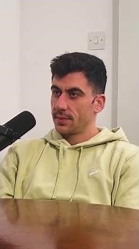 Από Καθηγητής Φυσικής στο Ευρωκοινοβούλιο - Λουκάνικος