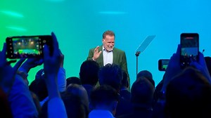 Austrian World Summit: Schwarzenegger will Action statt Raunzen - News - W24
