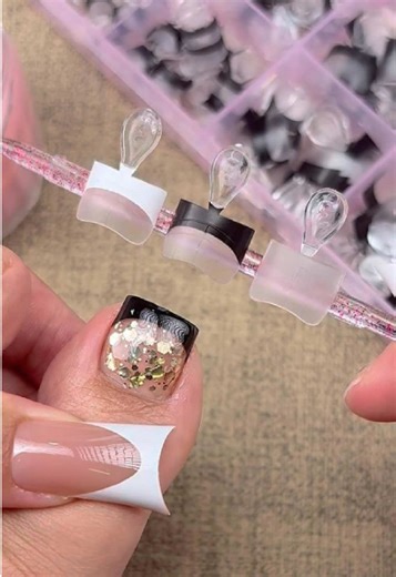 How I fix broken toenails instantly✨✨VV #pedicure #naildesigns #nailsoftheday #pressonnail #nailart