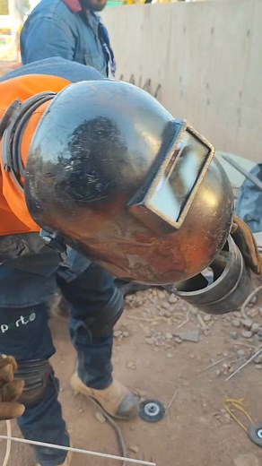 Soldador "Cejas" Yeferson 👨🏽‍🏭🇨🇴 pruebeta En API 1104 🤜🤛 Descripción. La norma API 1104, es de amplio uso en la construcción y mantenimiento de líneas de conducción. La misma aborda diversos temas relacionados con las Calificaciones de los procedimientos de soldadura y la calificación de soldadores. #soldadoresprofesionales #weldernation #welderindonesia #soldadoresmexicanos #SOLDADORES #weldersofinstagram #soldadoresdelmundo #soldadoresargentinos #soldadoresbrasil #welder | Paileros Y So