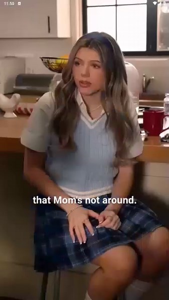 Cheerleader And The Beast - Full