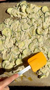 556K views · 3K reactions | Zucchini Schiacciata (Zucchini Flatbread) #zucchiniflatbread #zucchinischiacciata #homemadebread #flatbreadrecipe #italiancooking #summerrecipes #veggierecipes #easybaking #bakingathome | Essen Paradies | Facebook