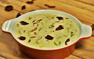 Shevai Kheer | Kheer recipe | Indian sweet desert | Shewyachi kheer recipe in marathi | Sheer Khurma recipe | Instant shevyi kheer | #madhurasrecipe | MadhurasRecipe