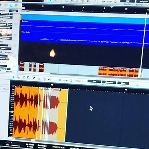 Hey! Das right! 󾍗🏻󾠗🖥🎙 I'm working on my very own #bangremix #indabamusic #remixcontest #lexaterrestrial I'm not entering, just for fun! I can't believe I'm actually making some sick beats! 🤓🖖🏻 | Lexa Terrestrial