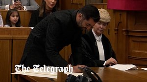 Humza Yousaf suffers fountain pen malfunction as he is sworn in as Scotland's first minister - The Global Herald