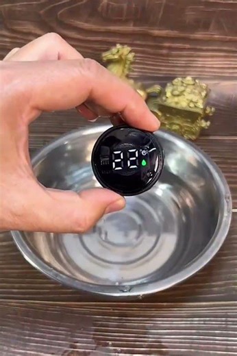 Digital Floating Water Thermometer for Bath and Foot Soaking #ytshorts #gadgests