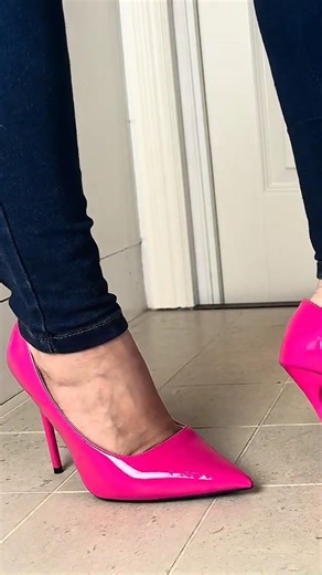How to turn around in amazing pink stiletto heels