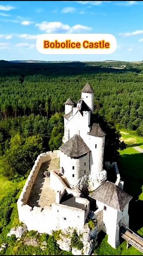 🏰 Bobolice Castle – A Restored Medieval Gem in Poland