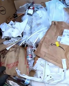 Found a bunch of DELL monitors #dumpsterdiving #foundintrash #urbantreasurehunting #dumpsterdivingfinds #fyp #dell #dellmonitor #computer #electronics | The Scavenger Video