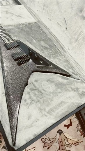 ESP Ltd KH-V Kirk Hammett Signature Electric Guitar - Black Sparkle