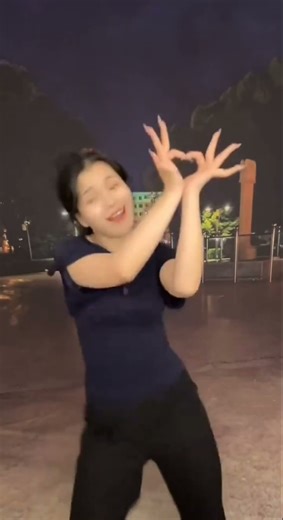 You Are My Castle Finger Dance & Vocal Cover Emotional ASMR Performance by Fengbao