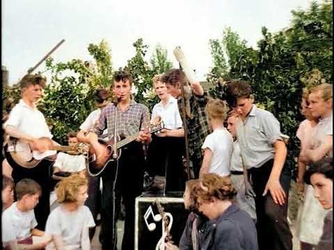 The Quarrymen (The Beatles) - Puttin' On The Style (Live 1957)