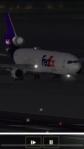 FedEx express MD-11F landing