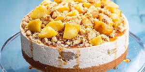 Apple crumble cheesecake recipe