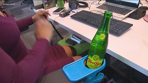 Does It Work: The O2COOL grip-on beverage holder