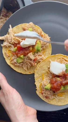 Easy Mexican shredded chicken