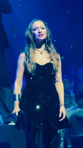 ✨𝙎𝙏𝘼𝙄𝙍𝙒𝘼𝙔 𝙏𝙊 𝙃𝙀𝘼𝙑𝙀𝙉✨ L’émotion de chanter ce grand classique de Led Zeppelin à chaque show des 15 000 Voix Pour Les Légendes du Rock . 🥹 Merci Aix-en-Provence et Voices Harmony pour ce partage de douceur 🙏🏻😘 #stairwaytoheaven #candiceparise #rock #ledzeppelin | Candice Parise