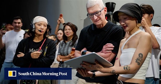 Apple CEO Tim Cook pledges increased investment in China in meeting with MIIT