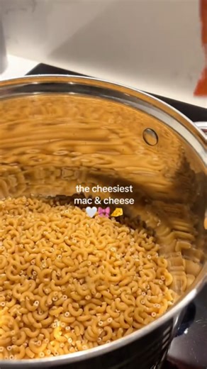 How to make the cheesiest mac and cheese ever with simple tips