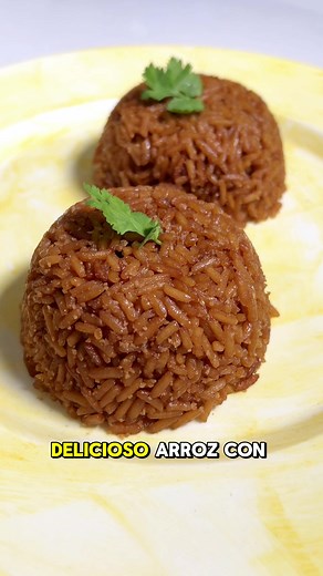 ¡Este arroz de coco es como un viaje directo a la playa en cada bocado! 🌴 🥥 Ingredientes: 1 coco 🥥 Coca-Cola 🥤 Panela Una cucharada de sal Una cucharada de aceite de coco 🥥 Arroz 🍚 ¿Quién más está listo para darle un giro tropical a su rutina culinaria? 🤤🤤 #recetas #arroz #arrozdecoco #almuerzo #sabor #caribe #coquito #foodlover #recetastiktok #comidacasera