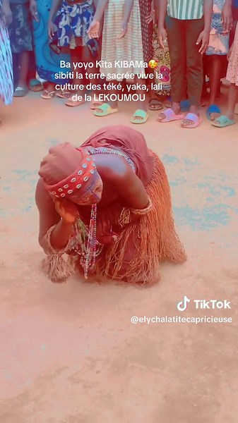 Mukisi de la LEKOUMOU vive notre culture africaine ##creatorsearchinsight ##culture ##africa ##africantiktok #tendance ##rite ##traditional ##sibiti🇨🇬 ##lekoumou ##traditional ##congobrazzaville242🇨🇬