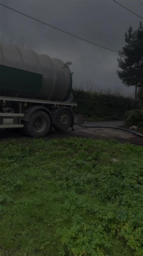 Sucky sucky liquid gold #getthejobdone #tanker #poopoo #sewage