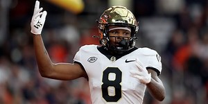 NC State WR Wesley Grimes signs with Savage Wolves