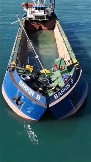 Why This Ship Splits in Half! Amazing Split Hopper Barge Unloading Explained #reels #facts