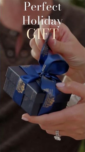 Free Diamond Studs for Arthur's Black Friday