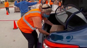 2.3K views · 64 reactions | COMING UP: Feeding America projects more than 50 million Americans will have faced hunger in 2020. As the financial strain of the pandemic widens ahead of the holidays, Mireya Villarreal reports on why food distributions have become the new lines of the times. More tonight, watch at 6:30 p.m. ET | CBS Evening News | Facebook