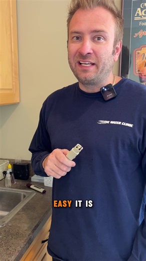 This is how easy it is to test your water for total dissolved solids. So this water here is testing around 865 parts per million of TDS. What does that mean? Typically when you it to get over 500, you're gonna start to get some mineral taste to the water. Some people like it, some people don't. But that's when you're gonna start to get that white mineral build up all over the fixtures and sinks and showers in your home. #watertes #water #canada