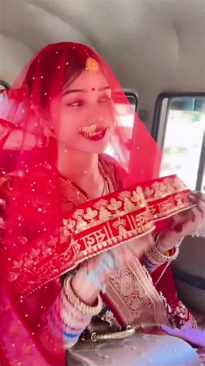 👰🏻‍♀️❤️👳🏻‍♀️🤪🫣😁