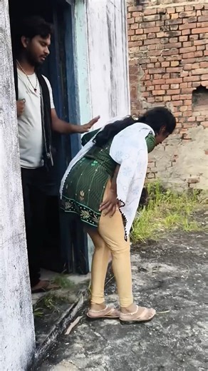 A disabled duckling helps his cat friend #duckrescue #cuteanimals #duckrescue