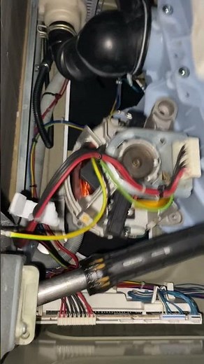 Hotpoint ultima WT741 washing machine || Motor view