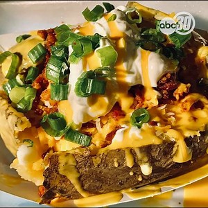 FRESNO FOODIES, ALERT! 😋🥔 This local food truck has 6 different baked potato dishes loaded with mouthwatering toppings.... like beef sirloin steak, shrimp, bacon and cheddar, bell pepper, cinnamon butter, sour cream - and even s'mores! https://abc30.com/10520029/ | ABC30 Action News