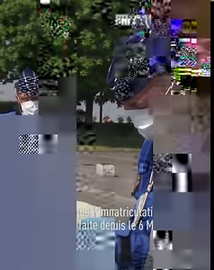 👮‍♂😇 "Après, on pourra pas dire qu'à la police on n'est pas gentils, hein !" 😂👨‍🔧 L'inspecteur Caroy change la plaque d'un automobiliste qui n'est pas en ordre 🚨 Regardez "Enquêtes" ce mardi à 20h sur RTL TVI et quand vous le voulez sur RTLplay ▶ http://bit.ly/Enquetes_RTLplay | RTL tvi