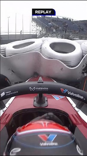 Nyck De Vries hits the wall in FP1 in Madrid 🫣 #formulae #motorsport #racing #cupraravalmadrideprix
