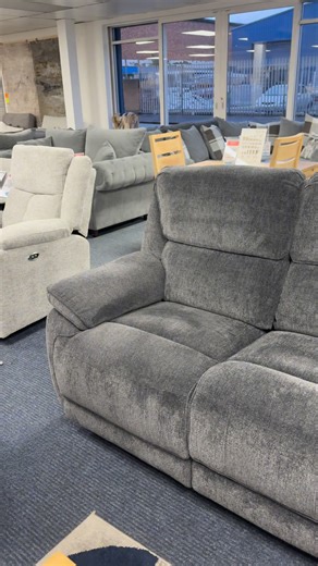 Check out our stunning new Douglas recliners 🤩 Now available in either Manual or Power 🤝 Most configurations are still available for pre Christmas delivery 🧑‍🎄 3-2 Manual Recliner Set - £1399 3-2 Power Recliner Set - £1499 3 Seat, 2 Seat and Armchairs are all available too! We also offer an installation and removal of packaging service at only £30 ⚒️ (much less than those major retailers!) For further information feel free to get in touch. We’re open 7 days a week. ☎️ 01482 487559 🏡 The Cle