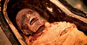 Mummy returns: Voice of mummified Egyptian priest heard 3.000 years on (video) - ProtoThema English