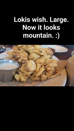 12 reactions · 7 comments | Large fried calamari and octopus #octopus #calamari #seafood | Lhang Nordstrom | Facebook